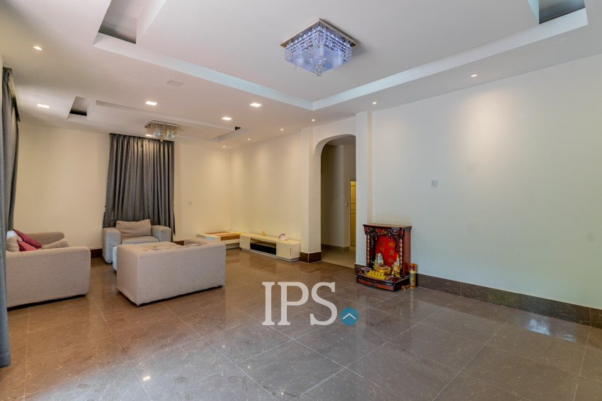 5 Bedroom Villa For Sale - Preaek Aeng, Khan Chbar Ampov, Phnom Penh