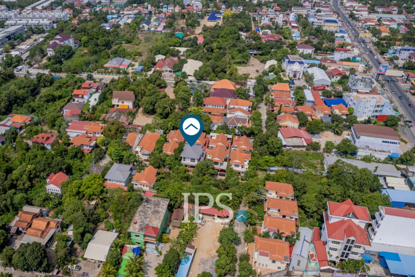 5 Bedroom Villa For Sale - Preaek Aeng, Khan Chbar Ampov, Phnom Penh