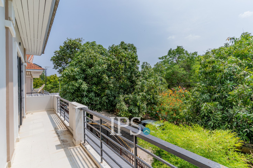 5 Bedroom Villa For Sale - Preaek Aeng, Khan Chbar Ampov, Phnom Penh