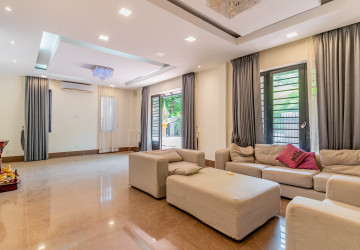 5 Bedroom Villa For Sale - Preaek Aeng, Khan Chbar Ampov, Phnom Penh thumbnail