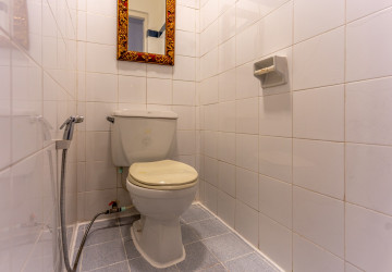 6 Bedroom Serviced Townhouse For Rent - Tonle Bassac, Phnom Penh thumbnail