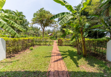 6 Bedroom Serviced Townhouse For Rent - Tonle Bassac, Phnom Penh thumbnail