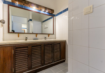 6 Bedroom Serviced Townhouse For Rent - Tonle Bassac, Phnom Penh thumbnail