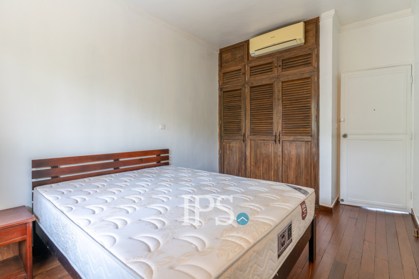 6 Bedroom Serviced Townhouse For Rent - Tonle Bassac, Phnom Penh