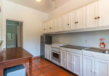 6 Bedroom Serviced Townhouse For Rent - Tonle Bassac, Phnom Penh thumbnail