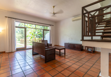 6 Bedroom Serviced Townhouse For Rent - Tonle Bassac, Phnom Penh thumbnail