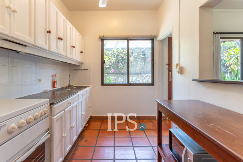 6 Bedroom Serviced Townhouse For Rent - Tonle Bassac, Phnom Penh