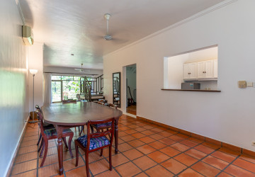 6 Bedroom Serviced Townhouse For Rent - Tonle Bassac, Phnom Penh thumbnail