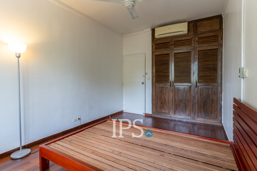 6 Bedroom Serviced Townhouse For Rent - Tonle Bassac, Phnom Penh