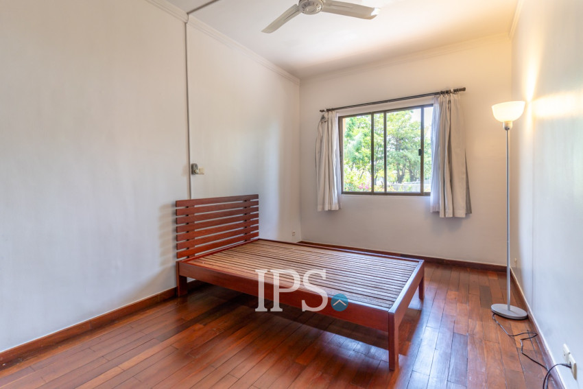 6 Bedroom Serviced Townhouse For Rent - Tonle Bassac, Phnom Penh