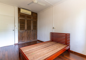 6 Bedroom Serviced Townhouse For Rent - Tonle Bassac, Phnom Penh thumbnail