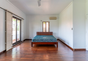 6 Bedroom Serviced Townhouse For Rent - Tonle Bassac, Phnom Penh thumbnail