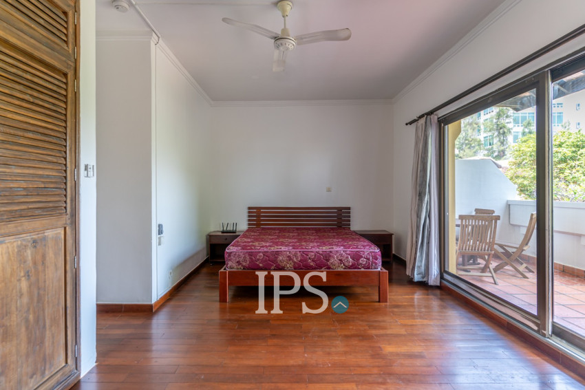 6 Bedroom Serviced Townhouse For Rent - Tonle Bassac, Phnom Penh