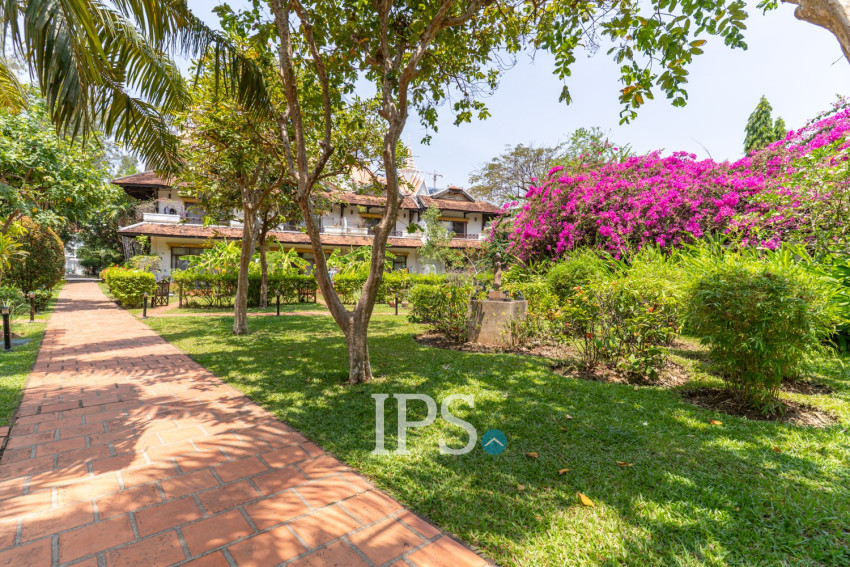 6 Bedroom Serviced Townhouse For Rent - Tonle Bassac, Phnom Penh