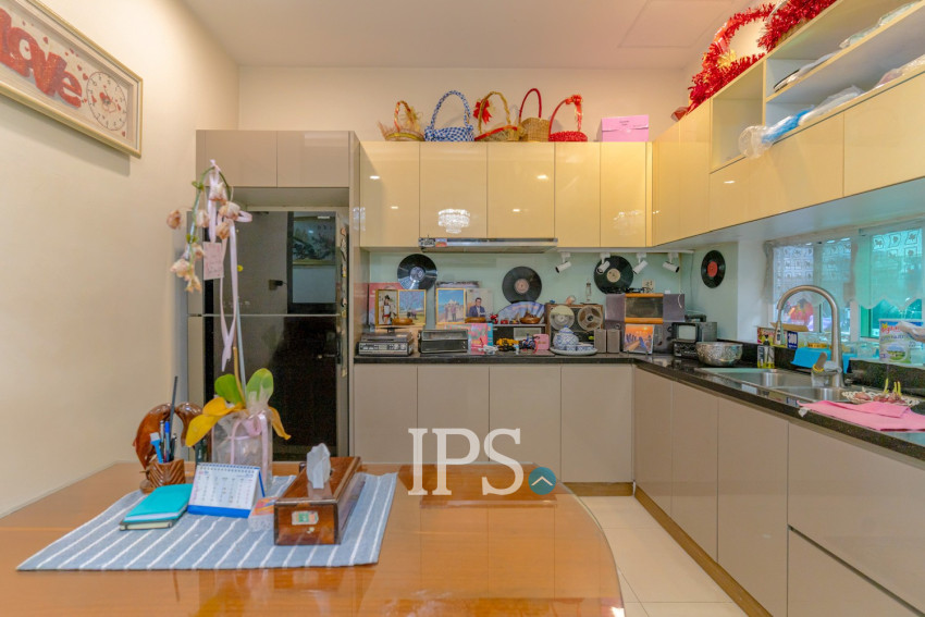 4 Bedroom Twin Villa For Sale - Sen Sok, Phnom Penh