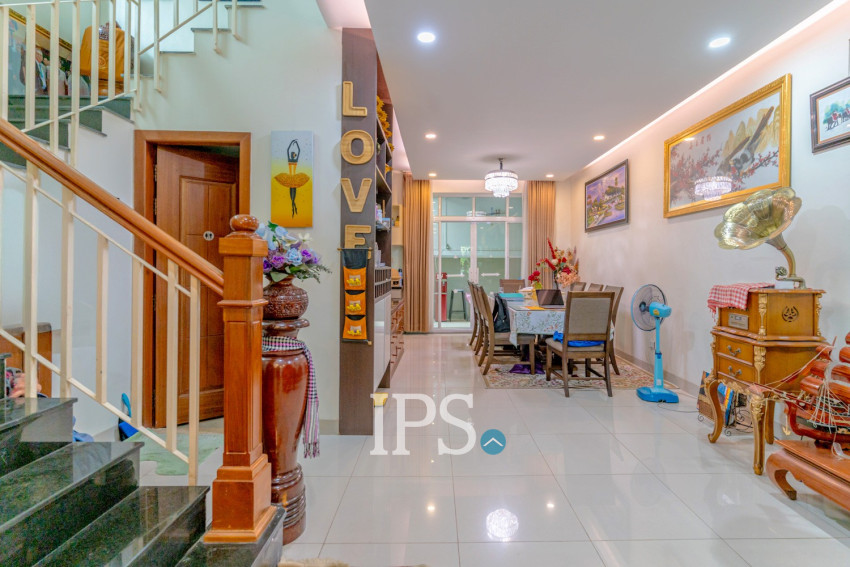 4 Bedroom Twin Villa For Sale - Sen Sok, Phnom Penh