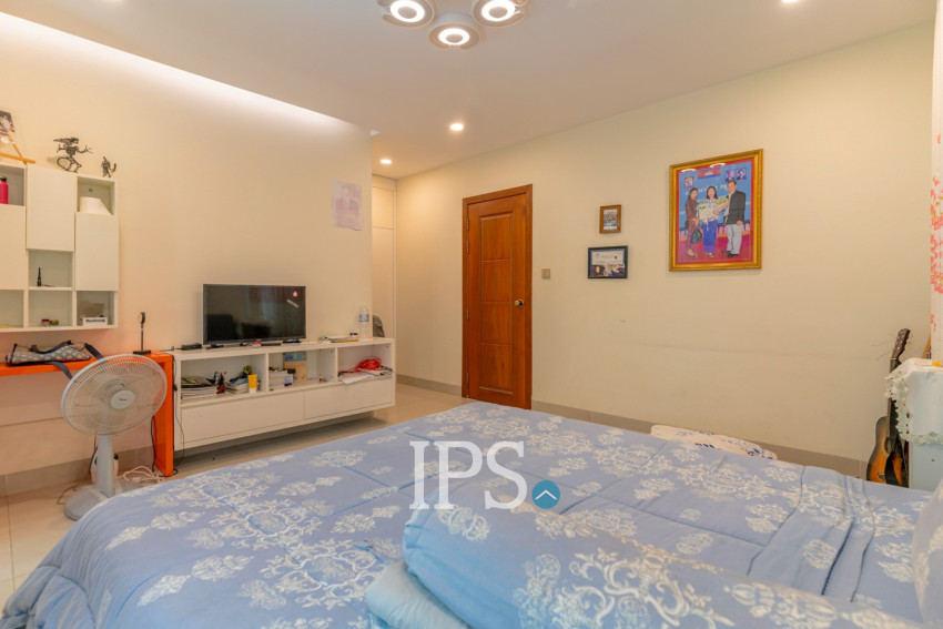 4 Bedroom Twin Villa For Sale - Sen Sok, Phnom Penh