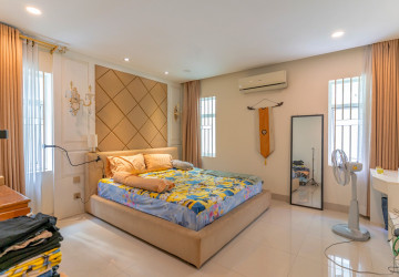 4 Bedroom Twin Villa For Sale - Sen Sok, Phnom Penh thumbnail