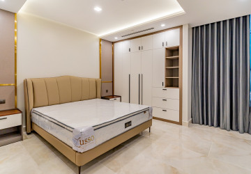 1 Bedroom Serviced Apartment For Rent - BKK1, Phnom Penh thumbnail