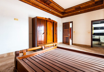 2 Bedroom Shophouse For Rent - Kouk Chak, Siem Reap thumbnail