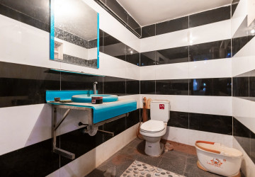 2 Bedroom Shophouse For Rent - Kouk Chak, Siem Reap thumbnail