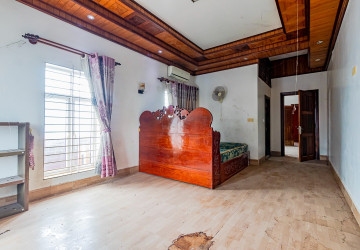 2 Bedroom Shophouse For Rent - Kouk Chak, Siem Reap thumbnail