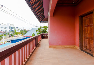 2 Bedroom Shophouse For Rent - Kouk Chak, Siem Reap thumbnail