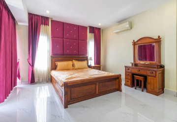 4 Bedroom Villa For Rent - Svay Dangkum, Siem Reap thumbnail