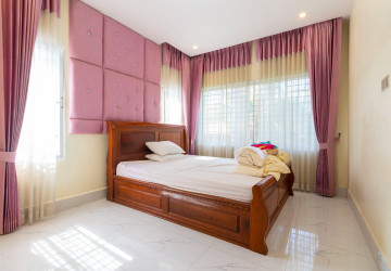 4 Bedroom Villa For Rent - Svay Dangkum, Siem Reap thumbnail