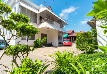 4 Bedroom Villa For Rent - Svay Dangkum, Siem Reap thumbnail