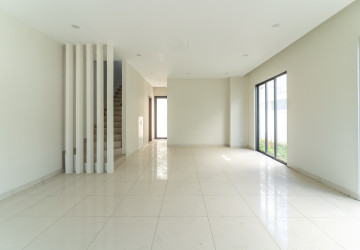 3 Bedroom Villa Plus Touch For Rent - Borey Chankiri, Preaek Kampues, Phnom Penh thumbnail