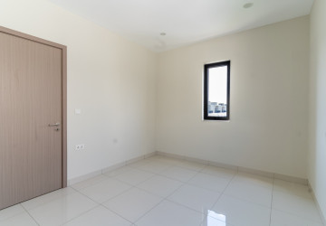 3 Bedroom Villa Plus Touch For Rent - Borey Chankiri, Preaek Kampues, Phnom Penh thumbnail