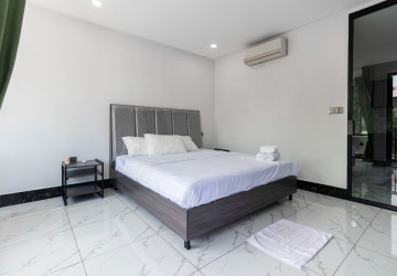 1 Bedroom Apartment For Rent - Svay Dangkum, Siem Reap thumbnail