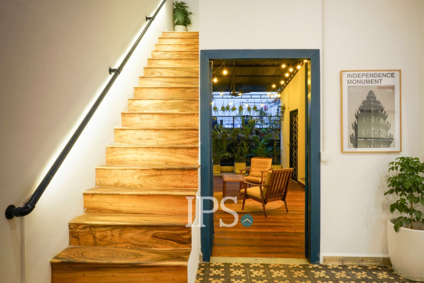 Renovated 5 Bedroom Apartment For Rent- Phsar Thmei 3, Phnom Penh