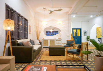 Renovated 5 Bedroom Apartment For Rent- Phsar Thmei 3, Phnom Penh thumbnail