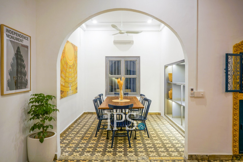 Renovated 5 Bedroom Apartment For Rent- Phsar Thmei 3, Phnom Penh