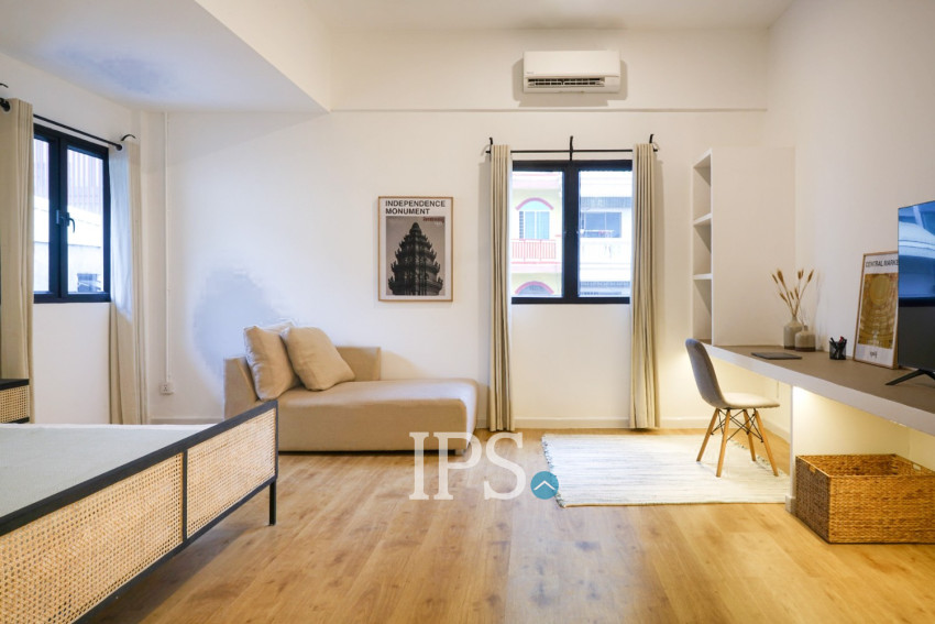 Renovated 5 Bedroom Apartment For Rent- Phsar Thmei 3, Phnom Penh