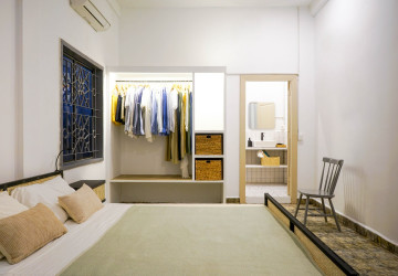 Renovated 5 Bedroom Apartment For Rent- Phsar Thmei 3, Phnom Penh thumbnail