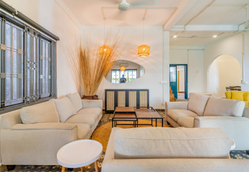 Renovated  Duplex 5 Bedroom Apartment For Rent - Phsar Thmei 3, Phnom Penh thumbnail