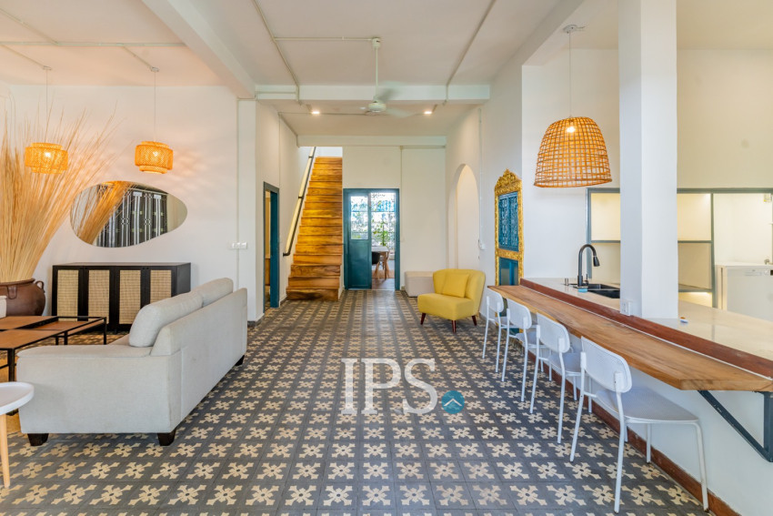 Renovated  Duplex 5 Bedroom Apartment For Rent - Phsar Thmei 3, Phnom Penh