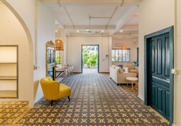 Renovated  Duplex 5 Bedroom Apartment For Rent - Phsar Thmei 3, Phnom Penh thumbnail