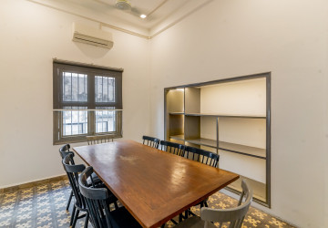 Renovated  Duplex 5 Bedroom Apartment For Rent - Phsar Thmei 3, Phnom Penh thumbnail