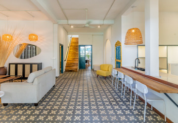 Renovated  Duplex 5 Bedroom Apartment For Rent - Phsar Thmei 3, Phnom Penh thumbnail