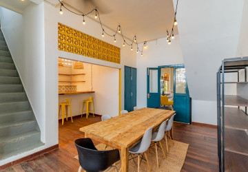 Renovated  Duplex 5 Bedroom Apartment For Rent - Phsar Thmei 3, Phnom Penh thumbnail