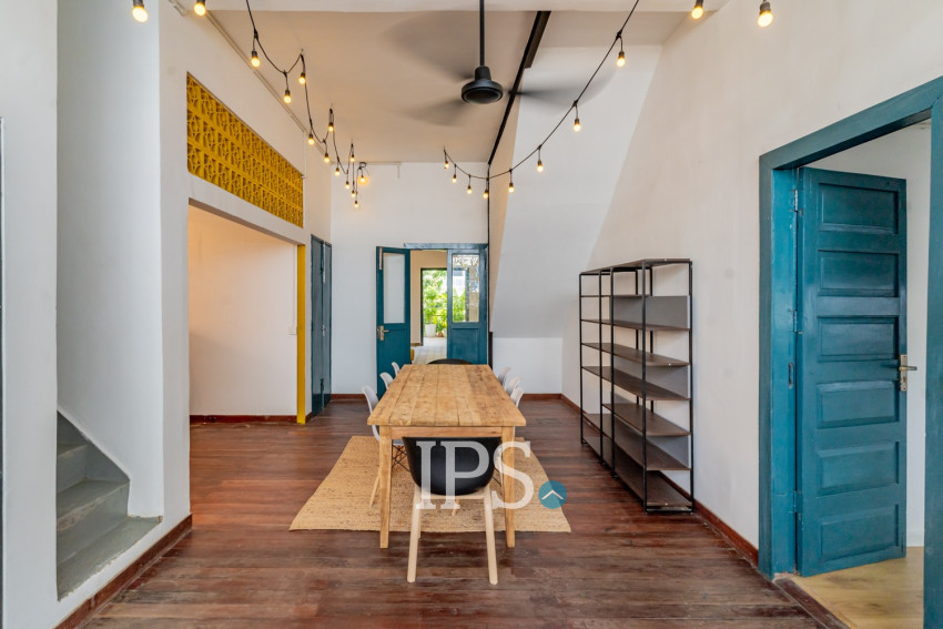Renovated  Duplex 5 Bedroom Apartment For Rent - Phsar Thmei 3, Phnom Penh