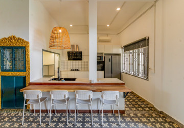 Renovated  Duplex 5 Bedroom Apartment For Rent - Phsar Thmei 3, Phnom Penh thumbnail