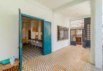 Renovated  Duplex 5 Bedroom Apartment For Rent - Phsar Thmei 3, Phnom Penh thumbnail