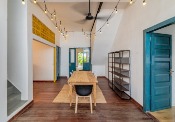 Renovated  Duplex 5 Bedroom Apartment For Rent - Phsar Thmei 3, Phnom Penh thumbnail