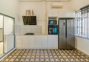 Renovated  Duplex 5 Bedroom Apartment For Rent - Phsar Thmei 3, Phnom Penh thumbnail