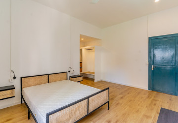 Renovated  Duplex 5 Bedroom Apartment For Rent - Phsar Thmei 3, Phnom Penh thumbnail